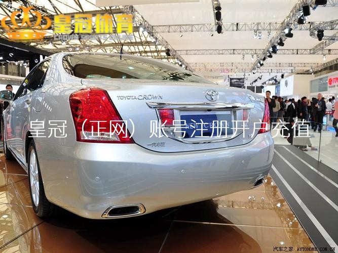 皇冠正规娱乐平台除了试图装作＂洋洋纚纚＂来拉拉家常外也别无他法